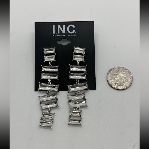 🆕INC International Concepts Women’s Silver Crystal Dangly Statement Earrings❤️❤️ - Picture 4 of 7
